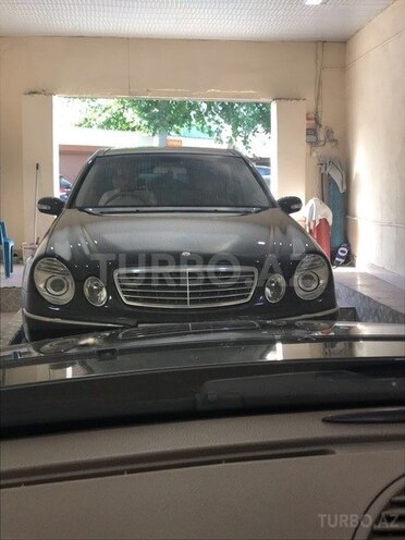 Mercedes E 320 2002, 249,000 km - 3.2 l - Bakı