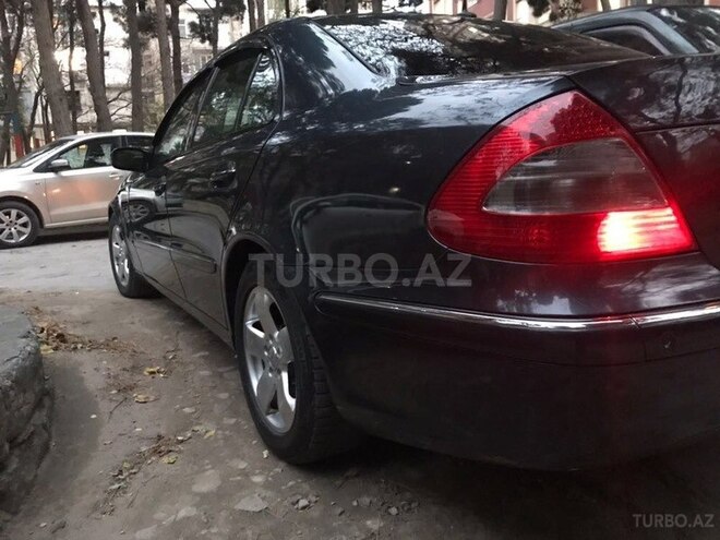 Mercedes E 320 2002, 249,000 km - 3.2 l - Bakı