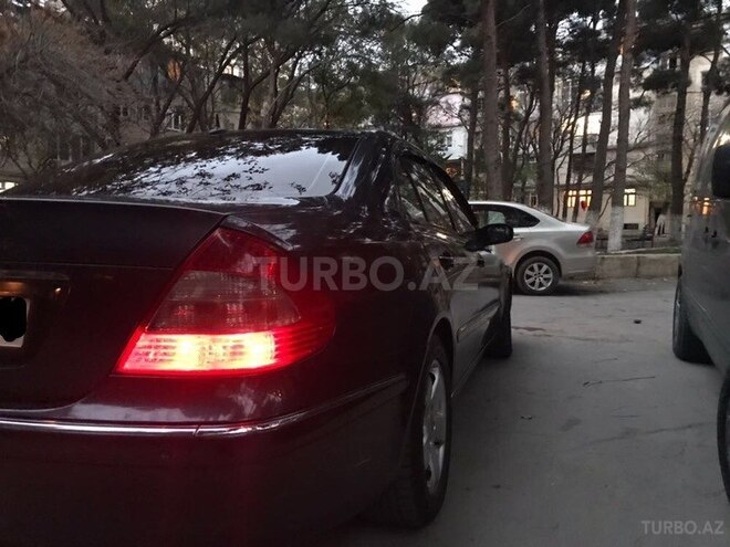 Mercedes E 320 2002, 249,000 km - 3.2 l - Bakı