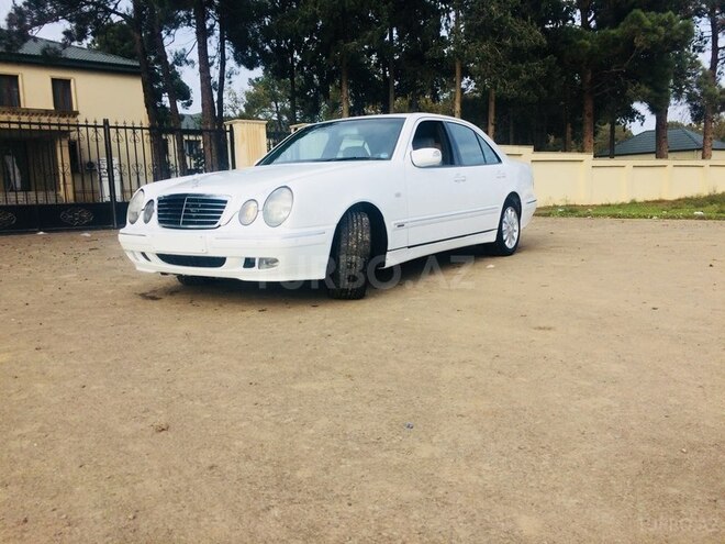 Mercedes E 240 1998, 202,045 km - 2.4 l - Biləsuvar