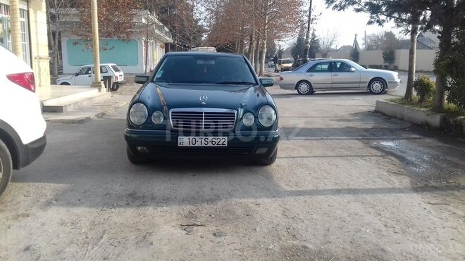 Mercedes E 240 1999, 279,000 km - 2.4 l - Yevlax
