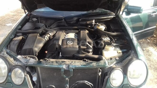 Mercedes E 240 1999, 279,000 km - 2.4 l - Yevlax