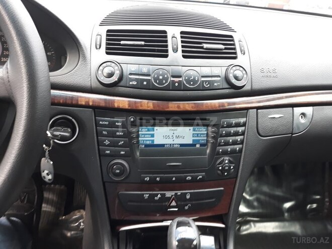 Mercedes E 220 2002, 235,000 km - 2.2 l - Bakı