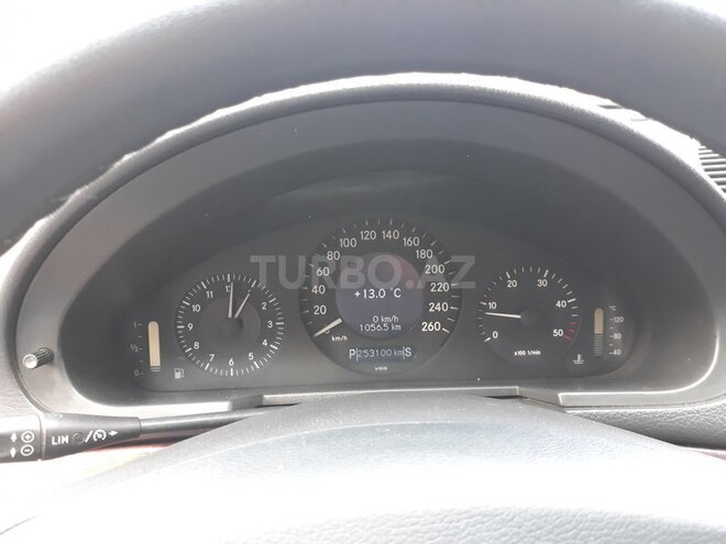 Mercedes E 220 2002, 235,000 km - 2.2 l - Bakı