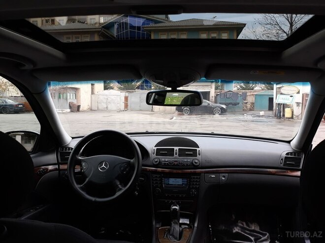 Mercedes E 220 2002, 235,000 km - 2.2 l - Bakı