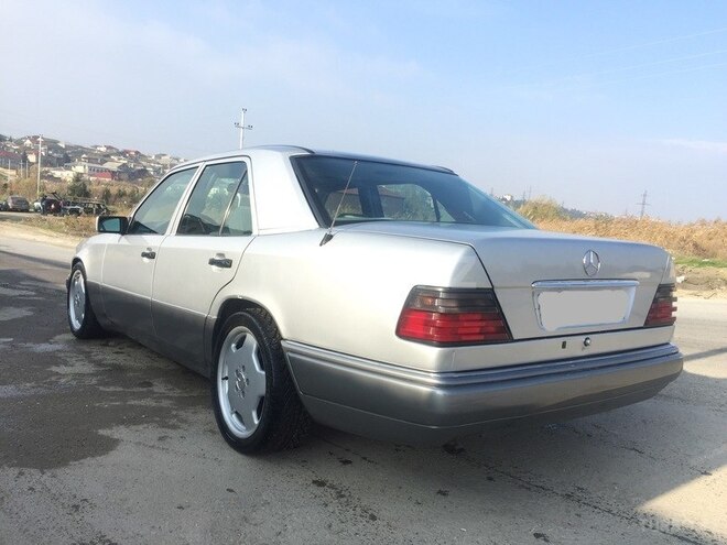 Mercedes E 200 1994, 520,124 km - 2.0 l - Bakı