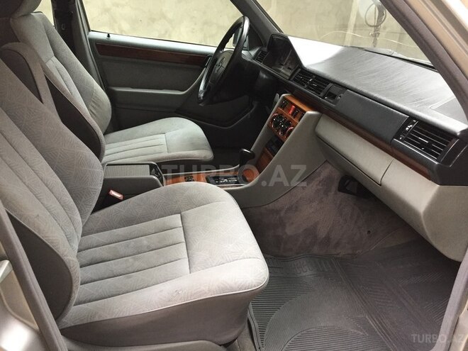 Mercedes E 200 1994, 520,124 km - 2.0 l - Bakı