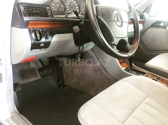 Mercedes E 200 1994, 520,124 km - 2.0 l - Bakı