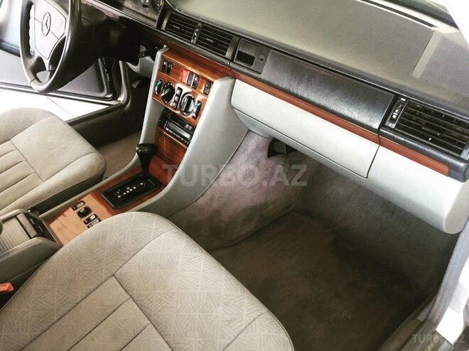 Mercedes E 200 1994, 520,124 km - 2.0 l - Bakı
