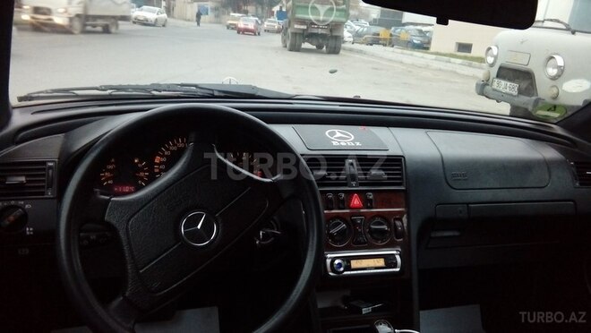 Mercedes C 240 1999, 270,000 km - 2.4 l - Bakı