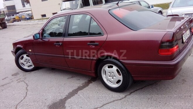 Mercedes C 240 1999, 270,000 km - 2.4 l - Bakı