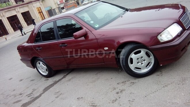 Mercedes C 240 1999, 270,000 km - 2.4 l - Bakı
