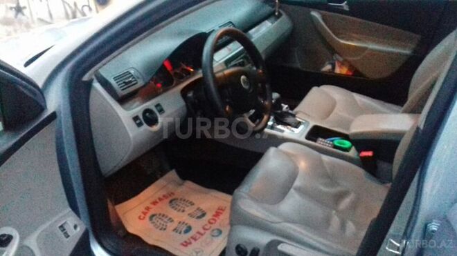 Volkswagen Passat 2005, 220,300 km - 2.0 l - Bakı
