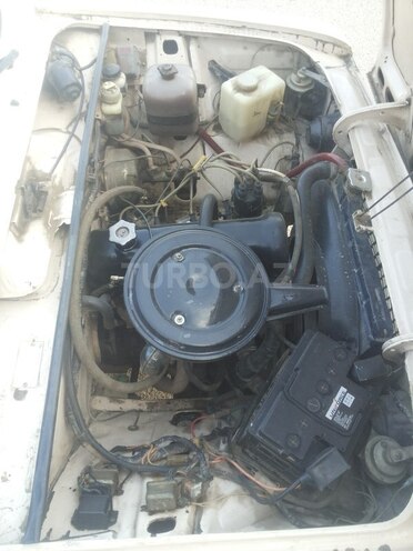 LADA (VAZ) 2106 1988, 380,000 km - 1.3 l - Sabirabad