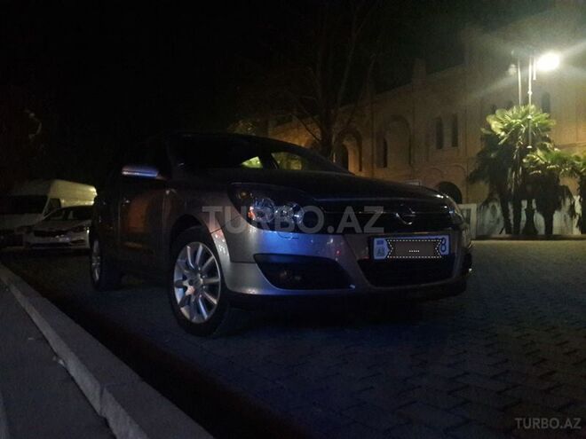 Opel Astra 2006, 245,000 km - 1.8 l - Gəncə