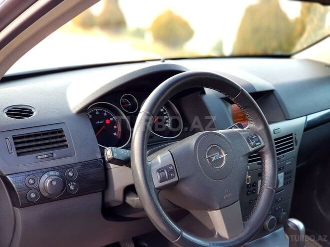 Opel Astra 2006, 245,000 km - 1.8 l - Gəncə