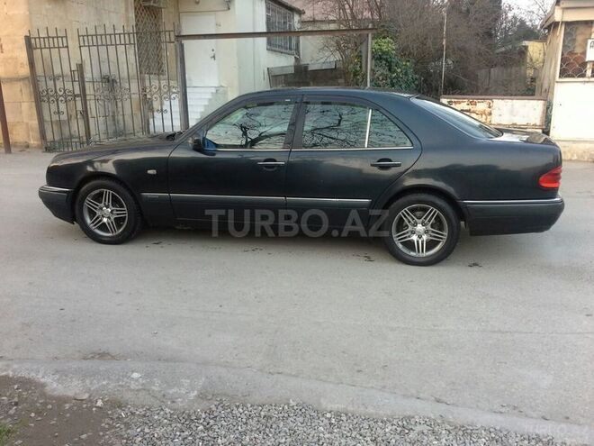 Mercedes E 230 1996, 230,000 km - 2.3 l - Bakı