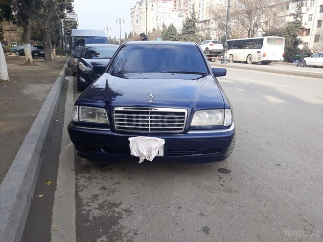Mercedes C 240 1999, 317,000 km - 0.3 l - Bakı