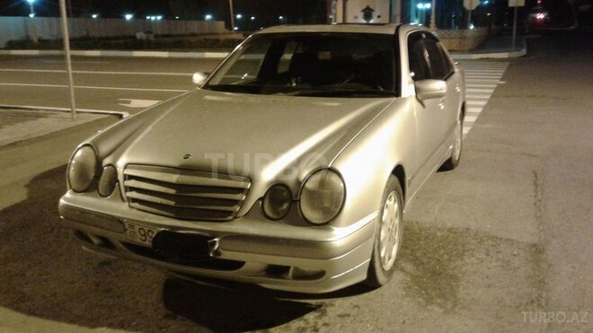 Mercedes E 220 2000, 288,213 km - 2.2 l - Bakı
