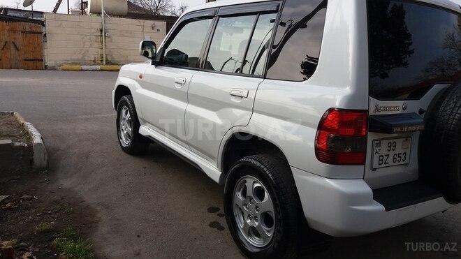 Mitsubishi Pajero io 2000, 230,000 km - 2.0 l - Qazax