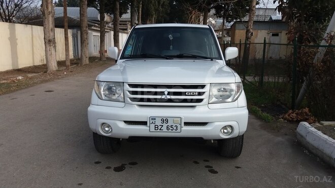 Mitsubishi Pajero io 2000, 230,000 km - 2.0 l - Qazax