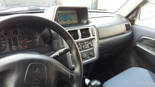 Mitsubishi Pajero io 2000, 230,000 km - 2.0 l - Qazax