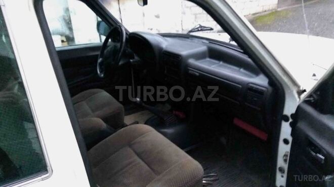 GAZ 3110 1998, 220,000 km - 2.3 l - Quba