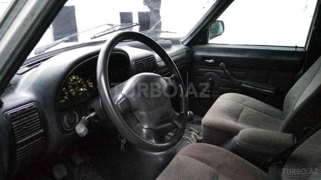 GAZ 3110 1998, 220,000 km - 2.3 l - Quba
