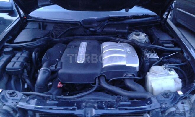 Mercedes E 220 2001, 291,000 km - 2.2 l - Bakı