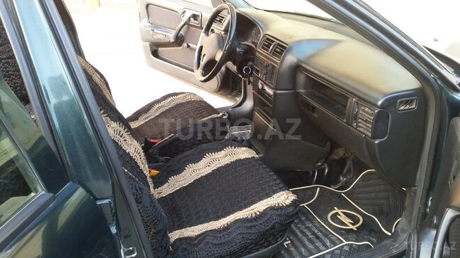 Opel Vectra 1994, 245,000 km - 1.7 l - Bakı