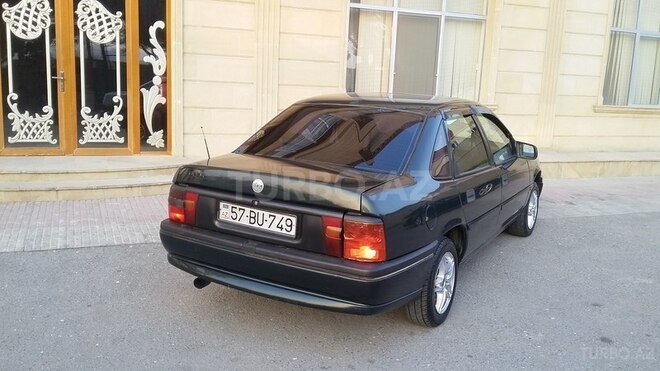 Opel Vectra 1994, 245,000 km - 1.7 l - Bakı