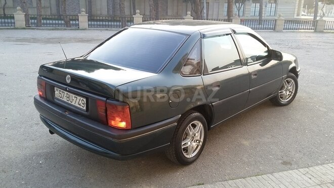 Opel Vectra 1994, 245,000 km - 1.7 l - Bakı