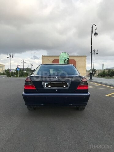 Mercedes C 240 2000, 168,276 km - 2.4 l - Bakı