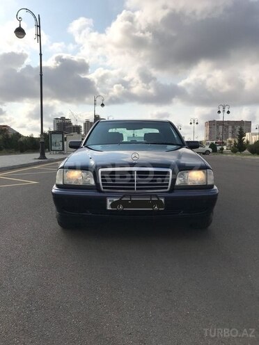 Mercedes C 240 2000, 168,276 km - 2.4 l - Bakı
