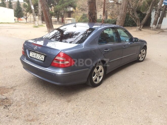 Mercedes E 240 2003, 240,000 km - 2.6 l - Sumqayıt