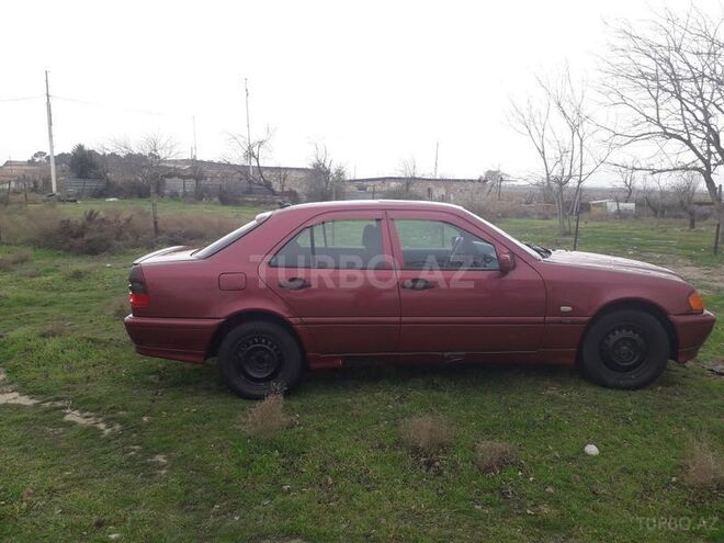 Mercedes C 180 1997, 245,000 km - 1.8 l - Sumqayıt