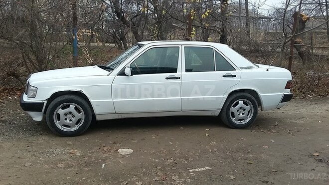 Mercedes 190 1991, 330,000 km - 2.0 l - Ağstafa