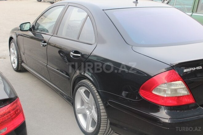 Mercedes E 350 2006, 232,000 km - 3.5 l - Bakı