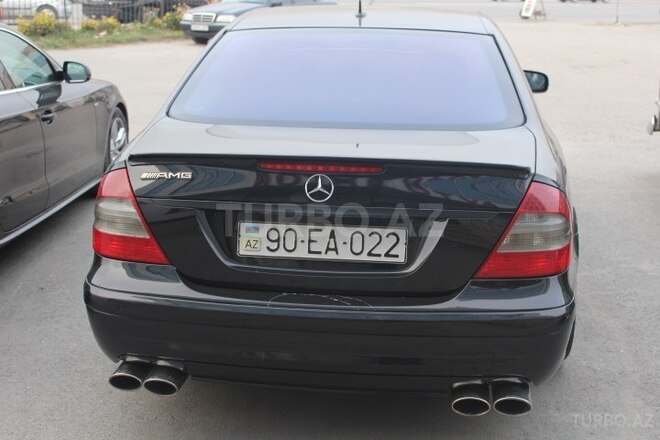 Mercedes E 350 2006, 232,000 km - 3.5 l - Bakı