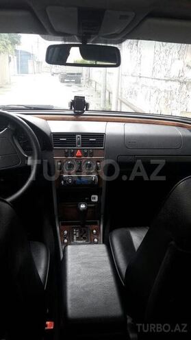 Mercedes C 230 2000, 242,000 km - 2.3 l - Bakı