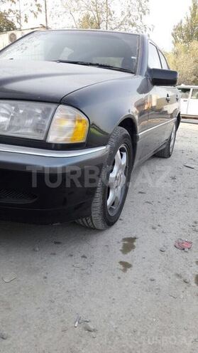 Mercedes C 230 2000, 242,000 km - 2.3 l - Bakı