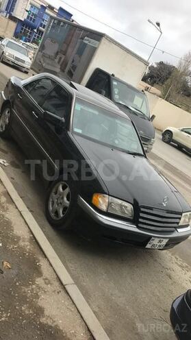 Mercedes C 230 2000, 242,000 km - 2.3 l - Bakı