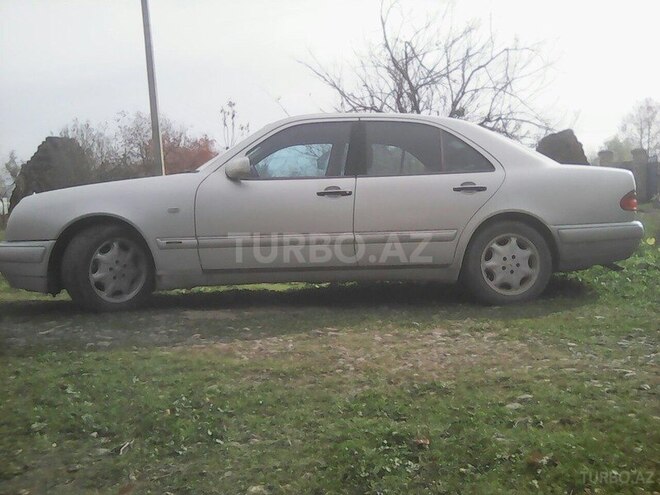 Mercedes E 240 1999, 250,000 km - 2.4 l - Bərdə