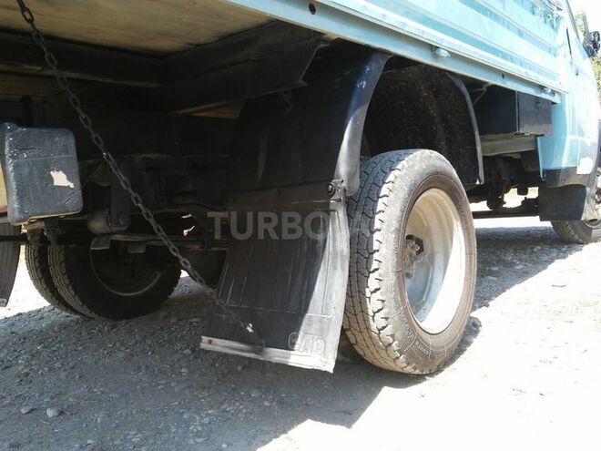 GAZ 330202-740 1998, 150,000 km - 2.4 l - Qusar