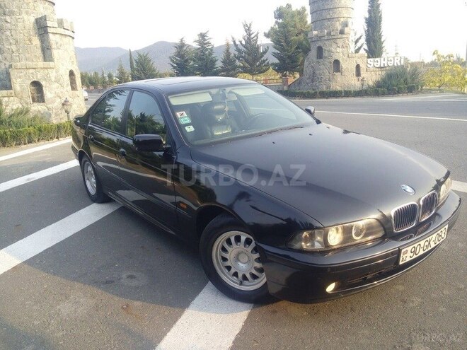 BMW 523 1998, 330,000 km - 2.5 l - Qax