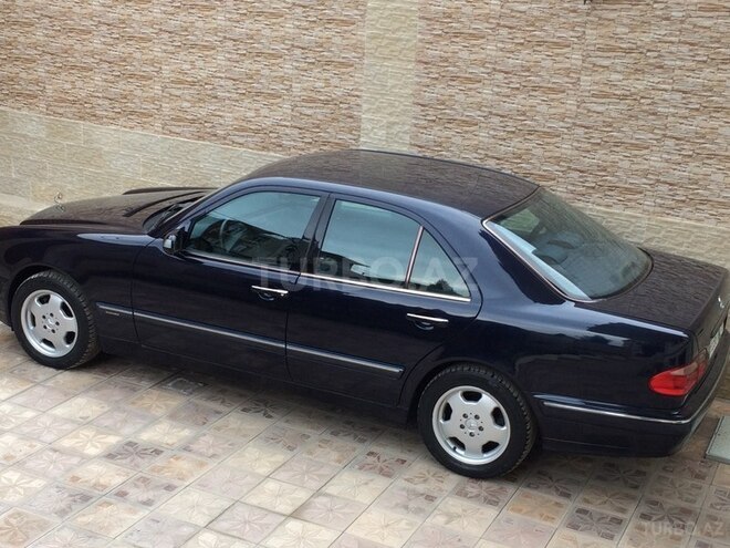Mercedes E 270 2001, 152,825 km - 2.7 l - Bakı
