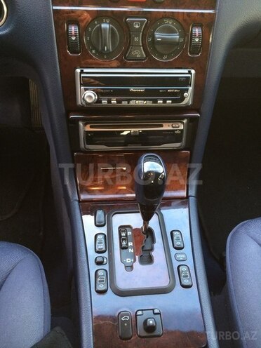 Mercedes E 270 2001, 152,825 km - 2.7 l - Bakı