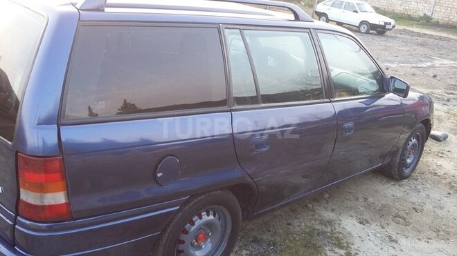Opel Astra 1996, 257,778 km - 1.6 л - Zaqatala
