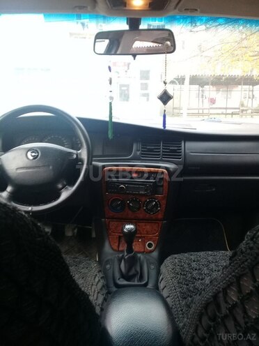 Opel Vectra 1995, 383,000 km - 1.8 l - Sumqayıt