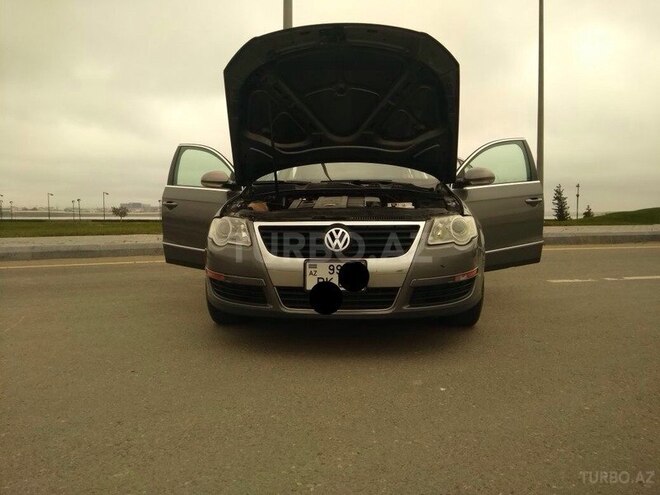 Volkswagen Passat 2005, 286,000 km - 2.0 l - Bakı